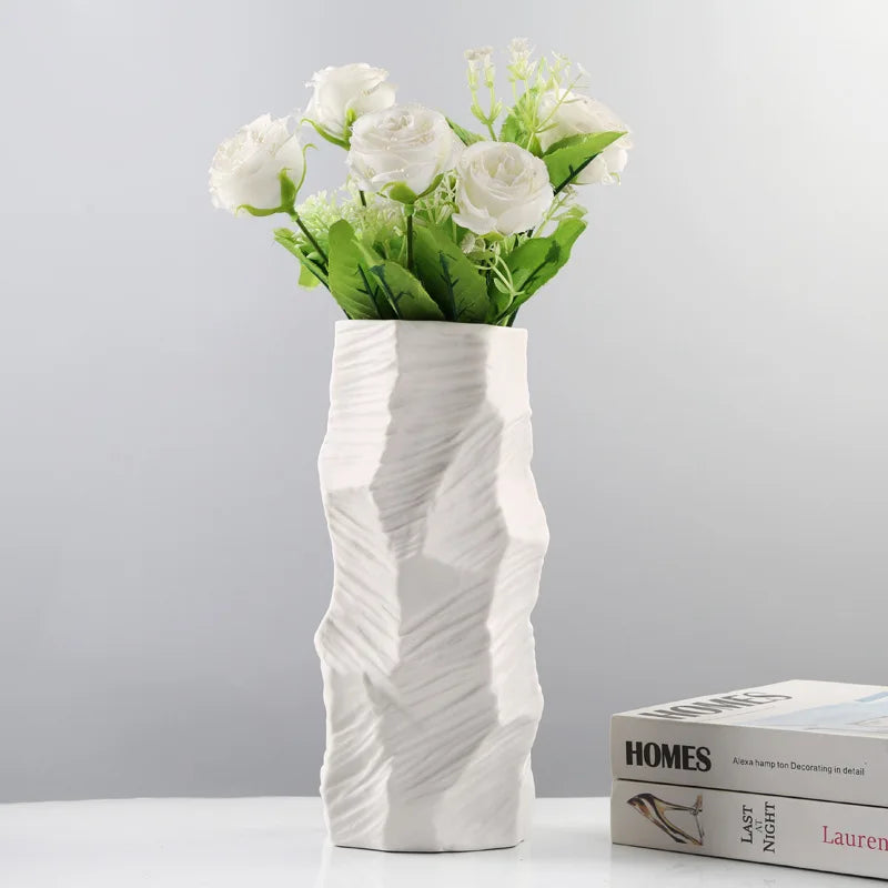 Simple European home decor ornaments, white ceramic vases, living room wine cabinets, dried flower crafts, flower utensils
