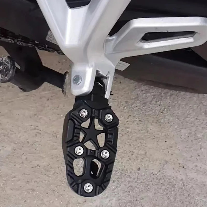 Accesorios para modificación de motocicletas: pedal de pie de aleación de aluminio, pedal trasero, pedal antideslizante