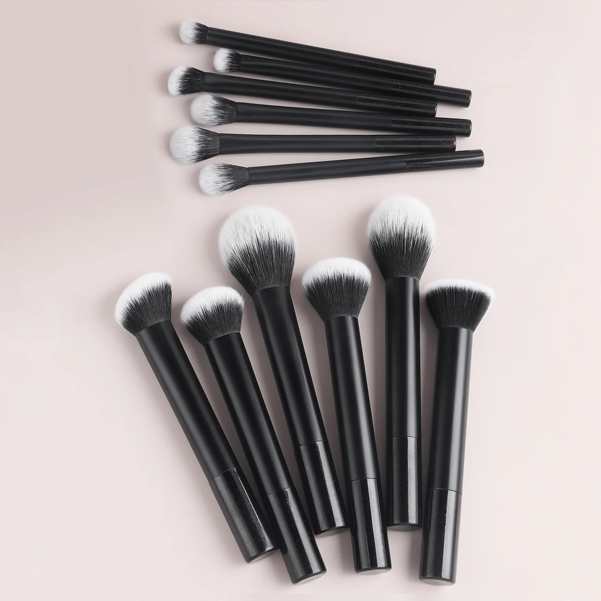 12pcs Professional Makeup Brush Set – Multifunctional Cosmetic Brushes