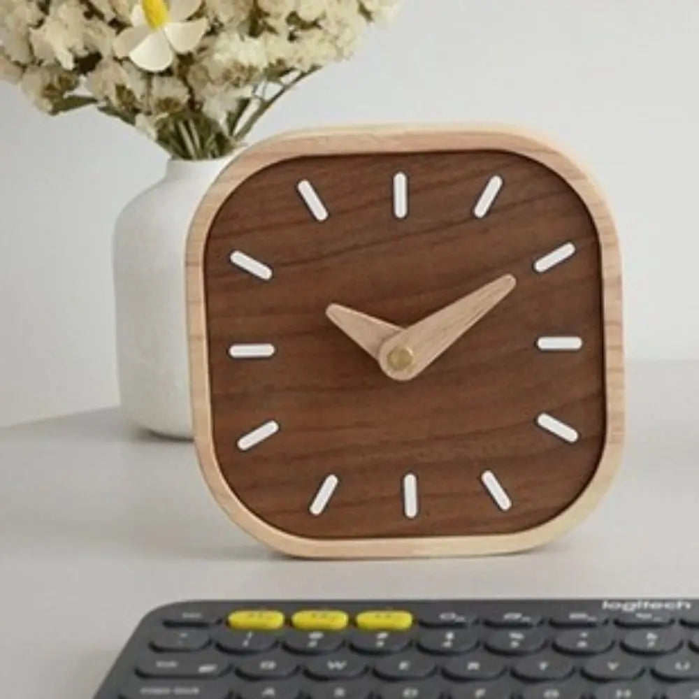 Home Decoration Retro Tabletop Clock Exquisite Decorative Bedside Table Clock Wooden Silent Clocks Home Decor