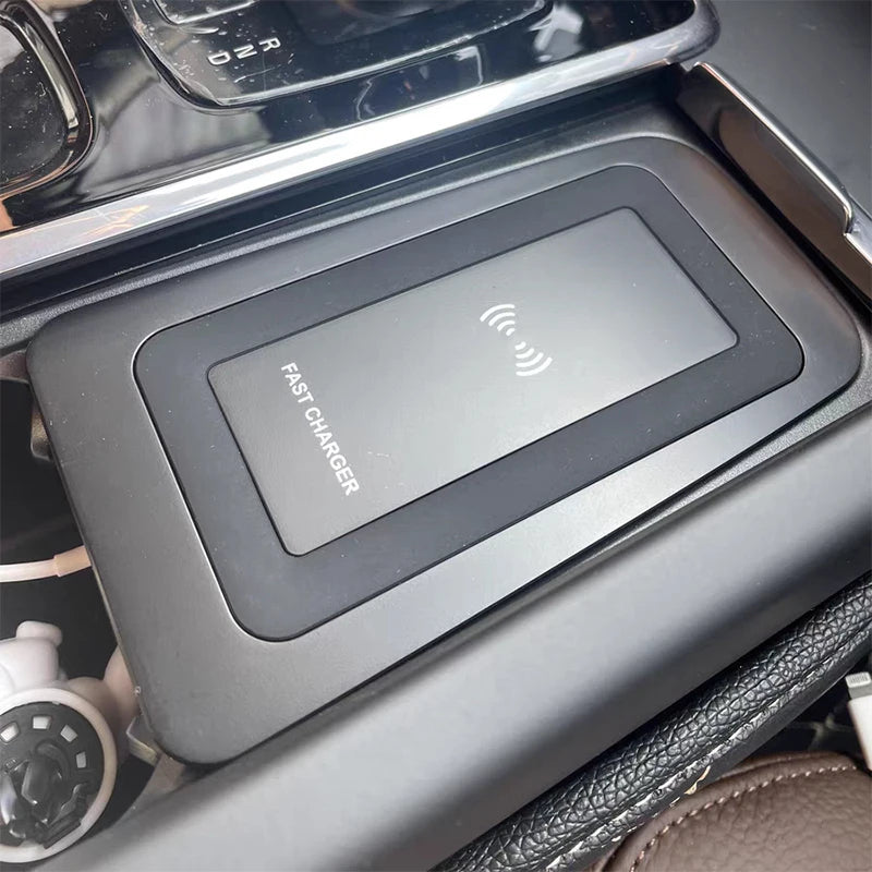 Car wireless charger for Volvo XC90 XC60 S90 V90 S60 V60 C60 wireless phone charger fast charger charging pad charging holder
